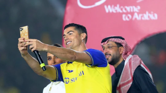 Salam alejkum, Cristiano! Inšálláh, Messi! Jak a&nbsp;proč si šejkové koupili špičkový fotbal