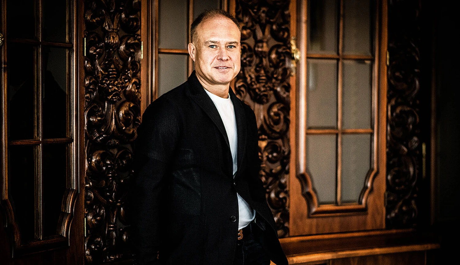 Podnikání poháněné umělou inteligencí. Buzkův Premier X automatizuje firemní procesy