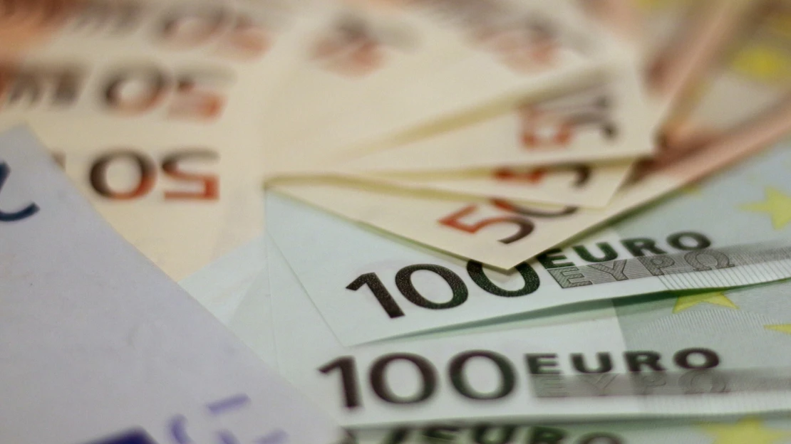 O krok blíže k&nbsp;euru. Bulharsko splnilo kritéria k&nbsp;přijetí měny, rozhodla Evropská komise