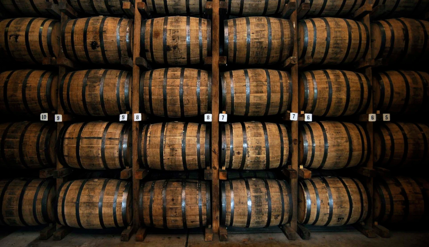 Proč jsou sudy lepší než lahve? Aneb jak správně investovat do whisky