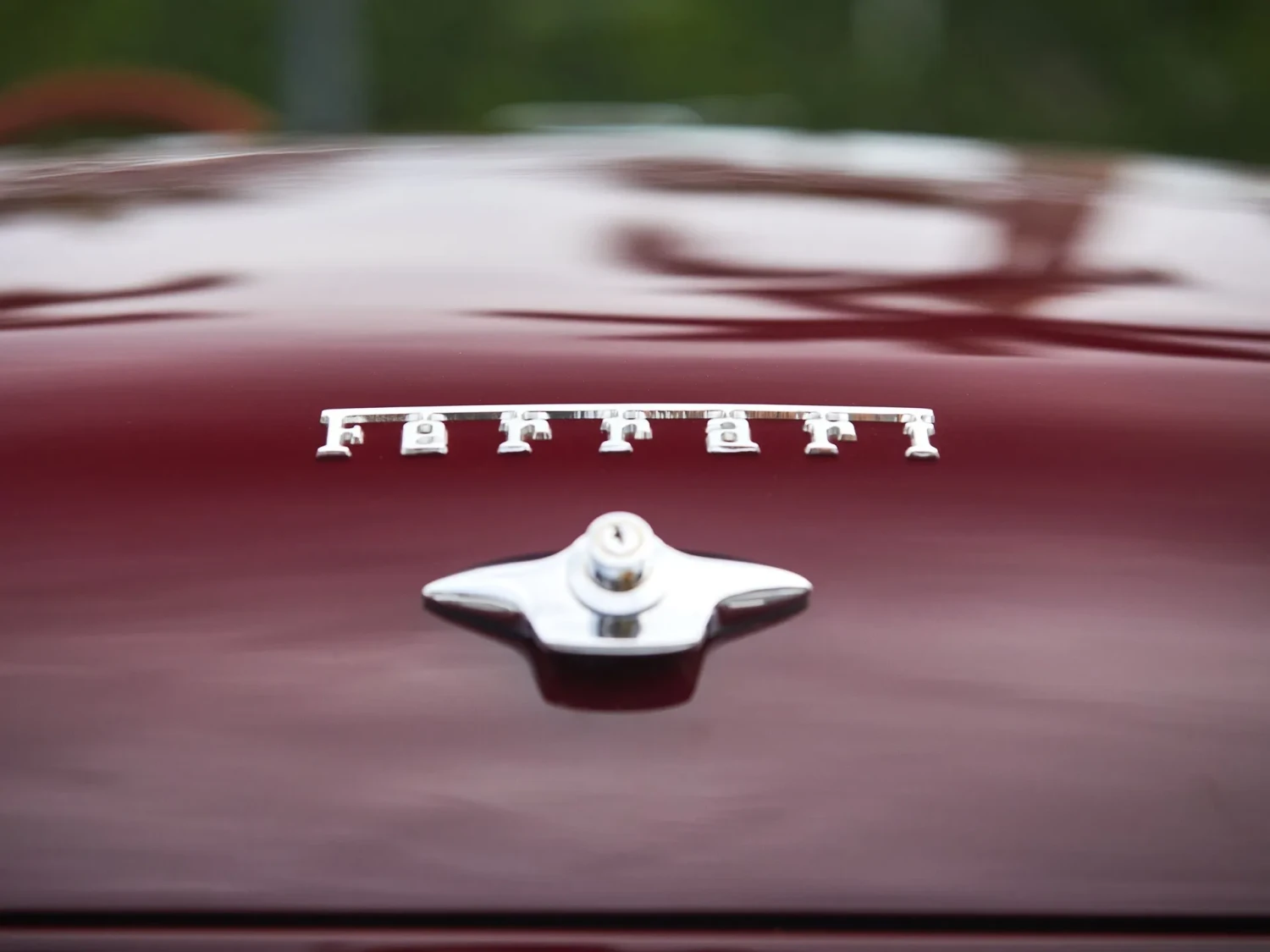 Revoluce v Maranellu. Ferrari představuje první elektrický model