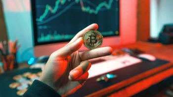 První kryptofirma v S&P 500. Investoři mohou do Coinbase nalít miliardy dolarů