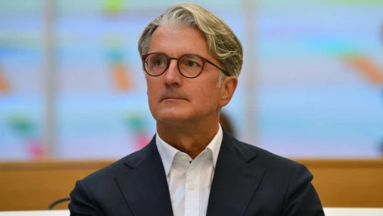Přiznání za podmínku a&nbsp;pokutu. Bývalý šéf Audi Rupert Stadler přiznal falšování emisí