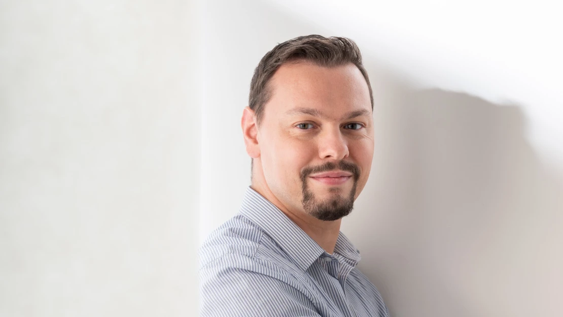 Lidem začnou vadit kolegové. I&nbsp;to je jeden z&nbsp;projevů syndromu vyhoření, říká odborník Jan Piskač 