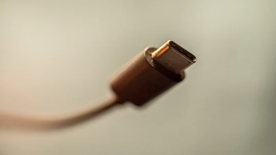 Konec alternativ. Od soboty musí mít nová elektronika v&nbsp;EU jednotný nabíjecí port