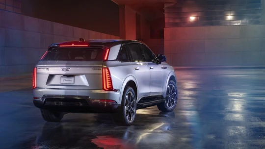 Lepší výhled pro General Motors. Automobilce stoupl čtvrtletní zisk o&nbsp;24,4 procenta