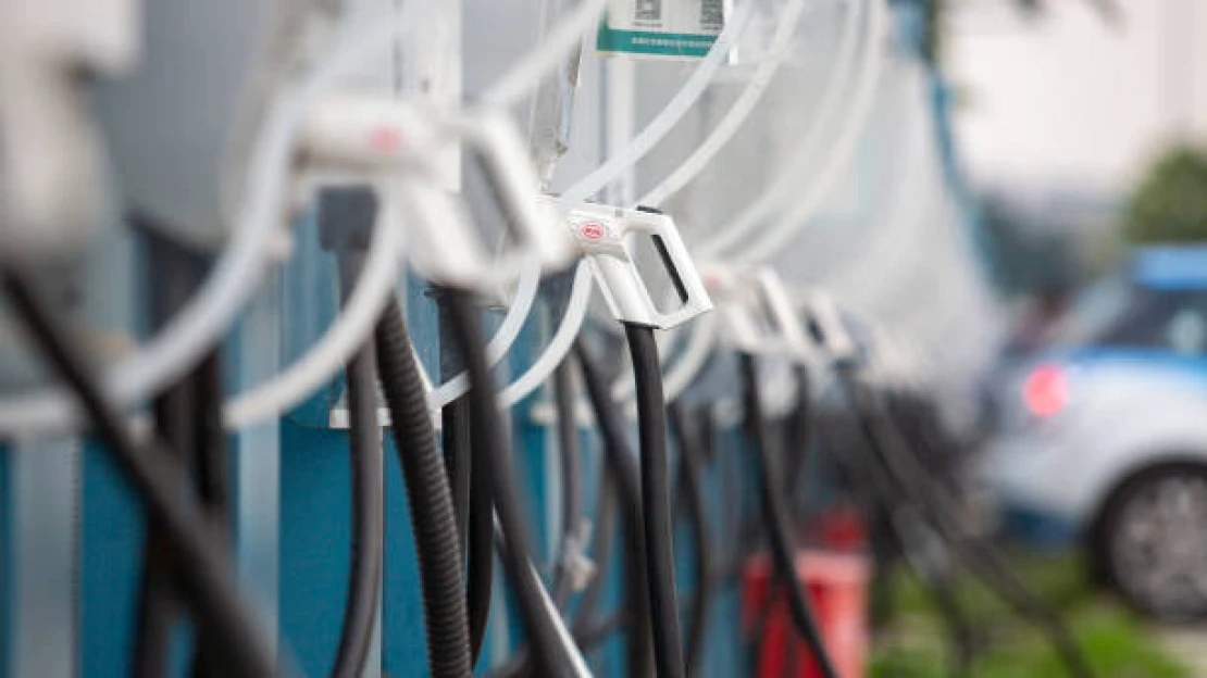 BYD kupuje čínskou divizi mobilní elektroniky Jabil. Zaplatí desítky miliard