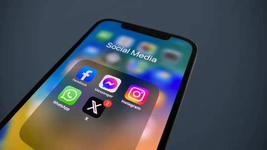 Další sada pravidel. X chce sbírat biometrická data uživatelů a informace o vzdělání