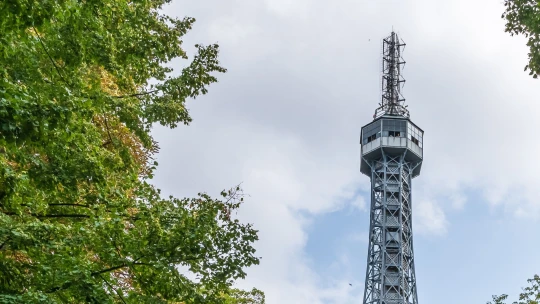 Petřínská rozhledna mění tvář. Praha dá za její rekonstrukci necelých 100 milionů korun