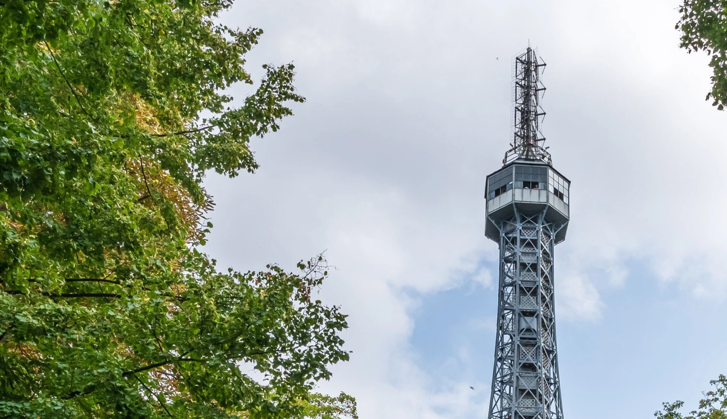 Petřínská rozhledna mění tvář. Praha dá za její rekonstrukci necelých 100 milionů korun
