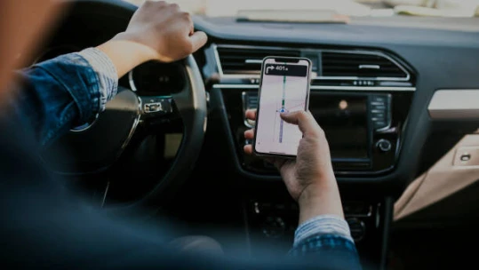 Uber si podal ruku s&nbsp;pražským letištěm. Jezdit začne od příštího úterý