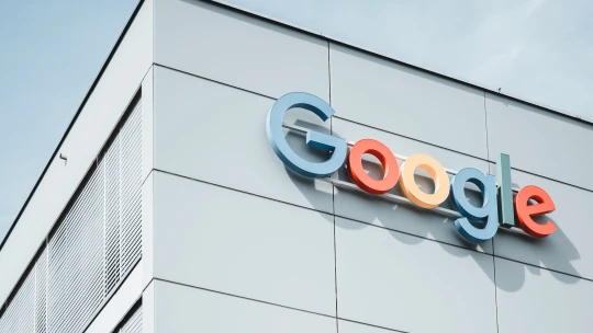 Google pyká za reklamy. Evropská komise mu udělila pokutu ve výši téměř tří miliard eur