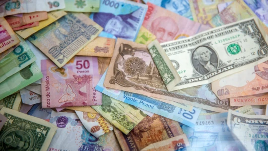 Ranní výběr: Osobnosti roku i&nbsp;Česka. A&nbsp;který miliardář se rozhodl dělit o&nbsp;zisk