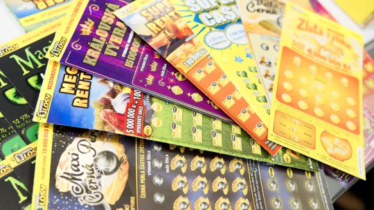 Mladí Číňané si snaží zajistit lepší budoucnost. Skupují výherní losy