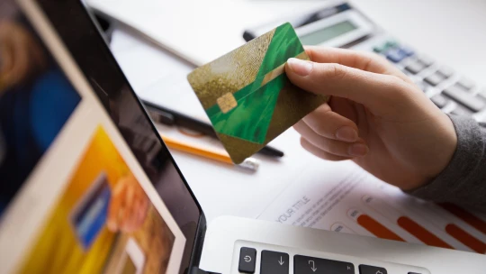 Evropská unie pozastavila platby určené Palestincům. Odloženy jsou na neurčito