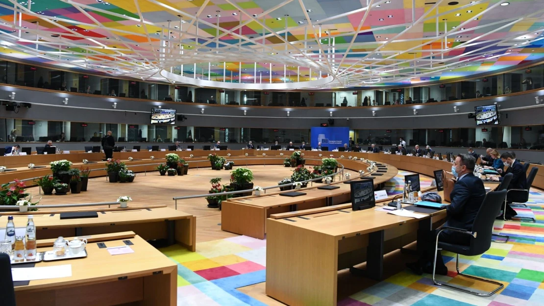 Omezení investic nebo odvetná cla. EU schválila systém obrany proti obchodním nátlakům