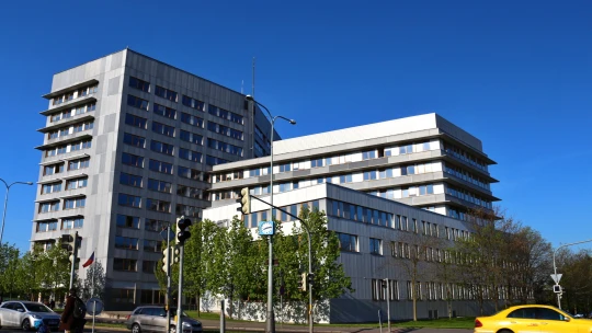 V červenci průmyslová výroba klesla. ČSÚ v pondělí zveřejní srpnová data