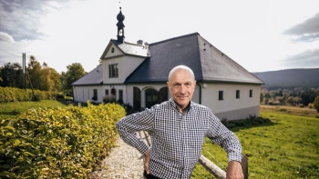 Sklo, vše o něm povím. Pavel Kysilka otevřel na Vysočině unikátní skleněnou galerii