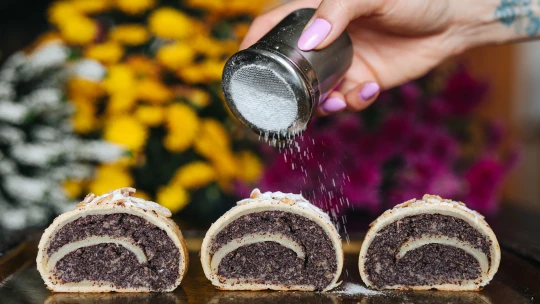 Modrá superpotravina. Jogurtový závin s extra porcí máku