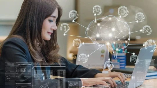 AI v&nbsp;zaměstnání. Třetina dotázaných si myslí, že ovlivní jejich práci, ukázal průzkum