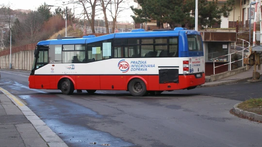 Příbramská hromadná doprava se propojí s pražskou. Příbram tím ušetří
