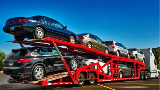 Globální vývoz automobilů roste. Napomáhají tomu státní dotace elektromobilům