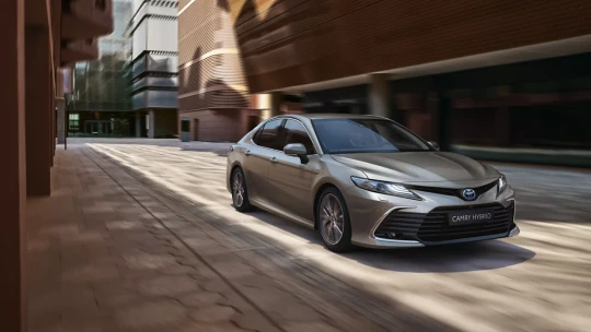 Japonská automobilka Toyota zvýšila celoroční zisk. Rekordní jsou i&nbsp;tržby