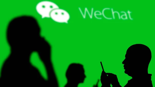 NÚKIB varuje před používáním WeChat. Aplikace sbírá velké množství dat