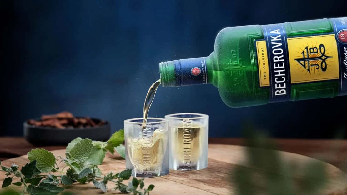Becherovku kupuje polská skupina Maspex. Výši transakce nezveřejnila