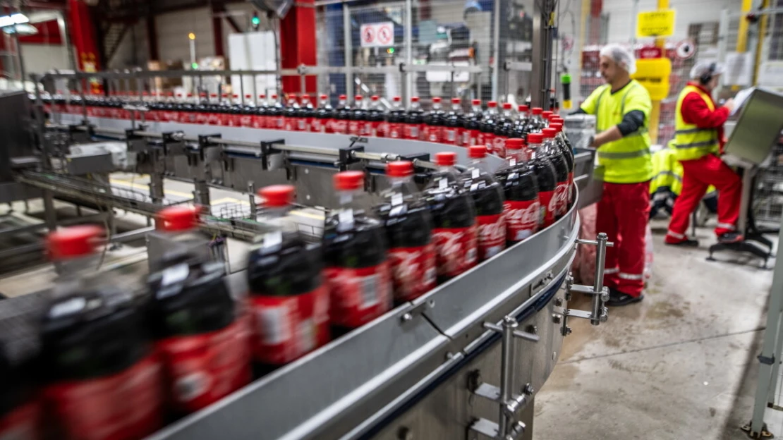 Coca-Cola zvýšila čtvrtletní zisk o pět procent. Svůj úspěch přičítá vyšším cenám i poptávce
