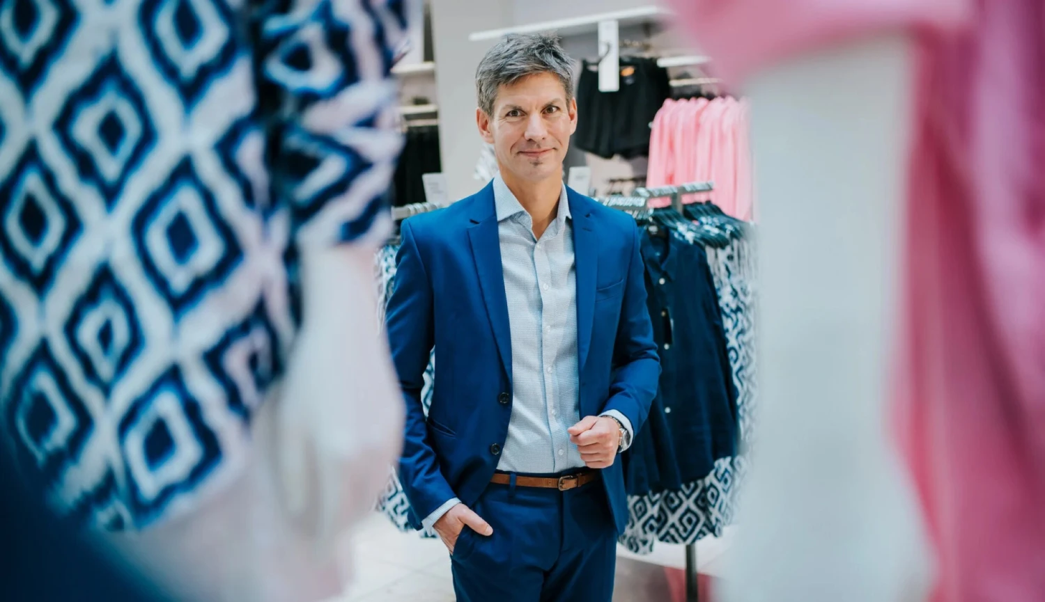 Víc oblečení, méně potravin. Vánoce budou silné, říká šéf Marks and Spencer