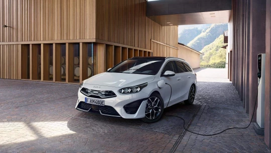 Kia letos otevřela osm prodejen. Chce se dostat mezi nejprodávanější značky v&nbsp;Česku