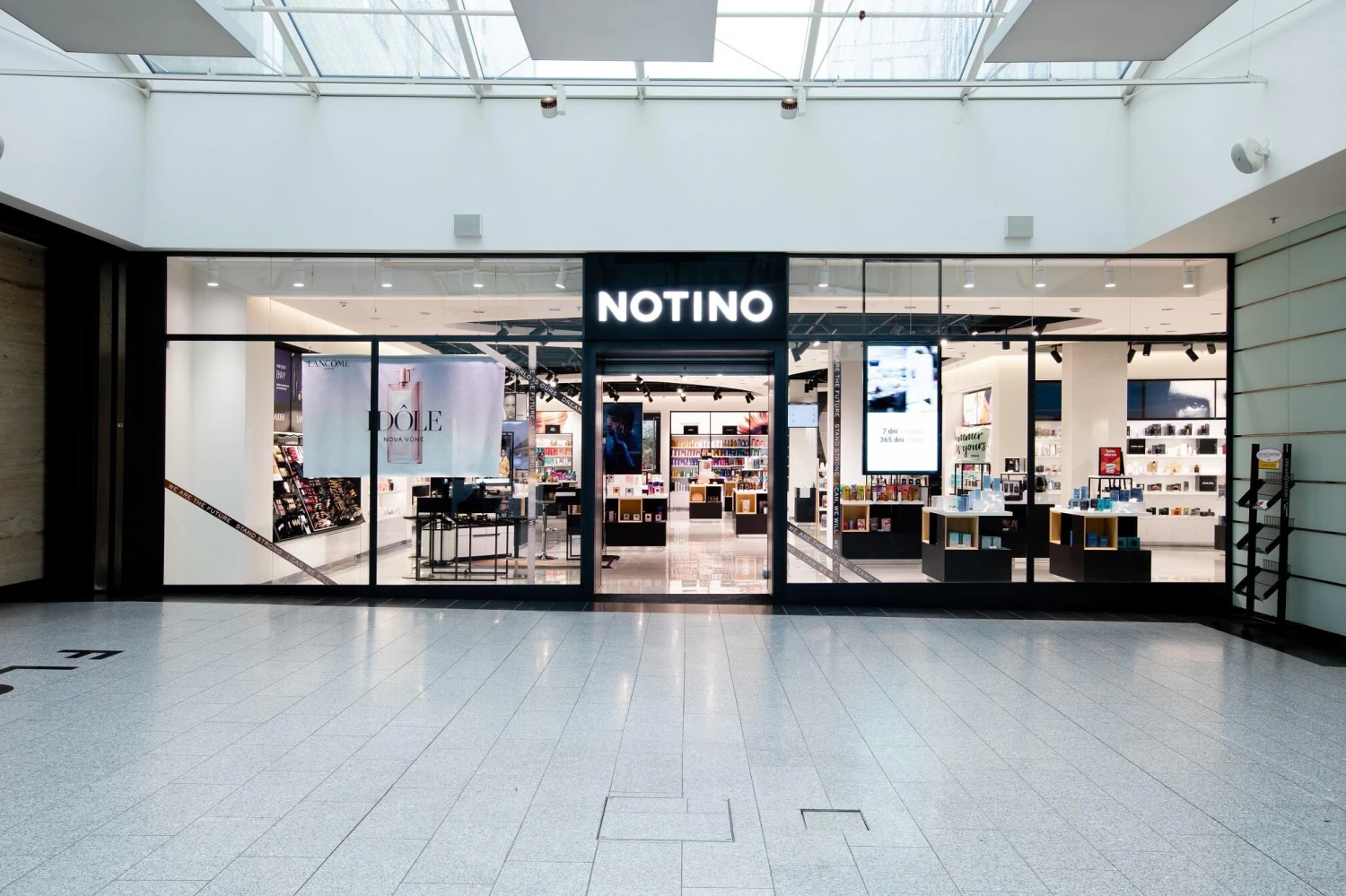 Notino vs. Chanel. Český e-shop musí odtajnit, odkud kupuje luxusní parfémy