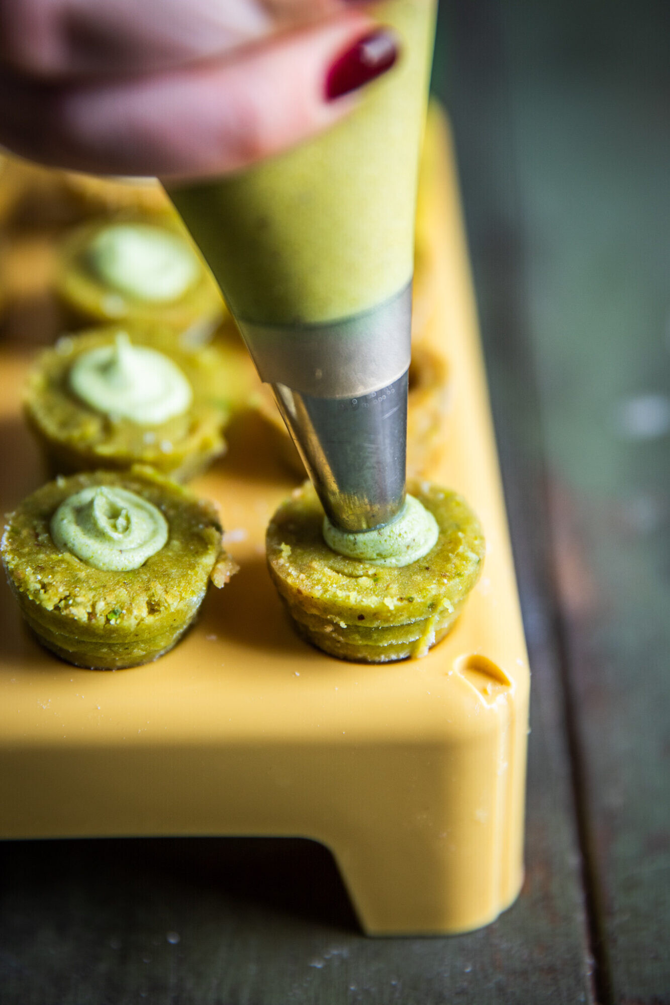 Včelí úly nebo vosí hnízda?! S naší pistáciovou variantou vám to bude ...