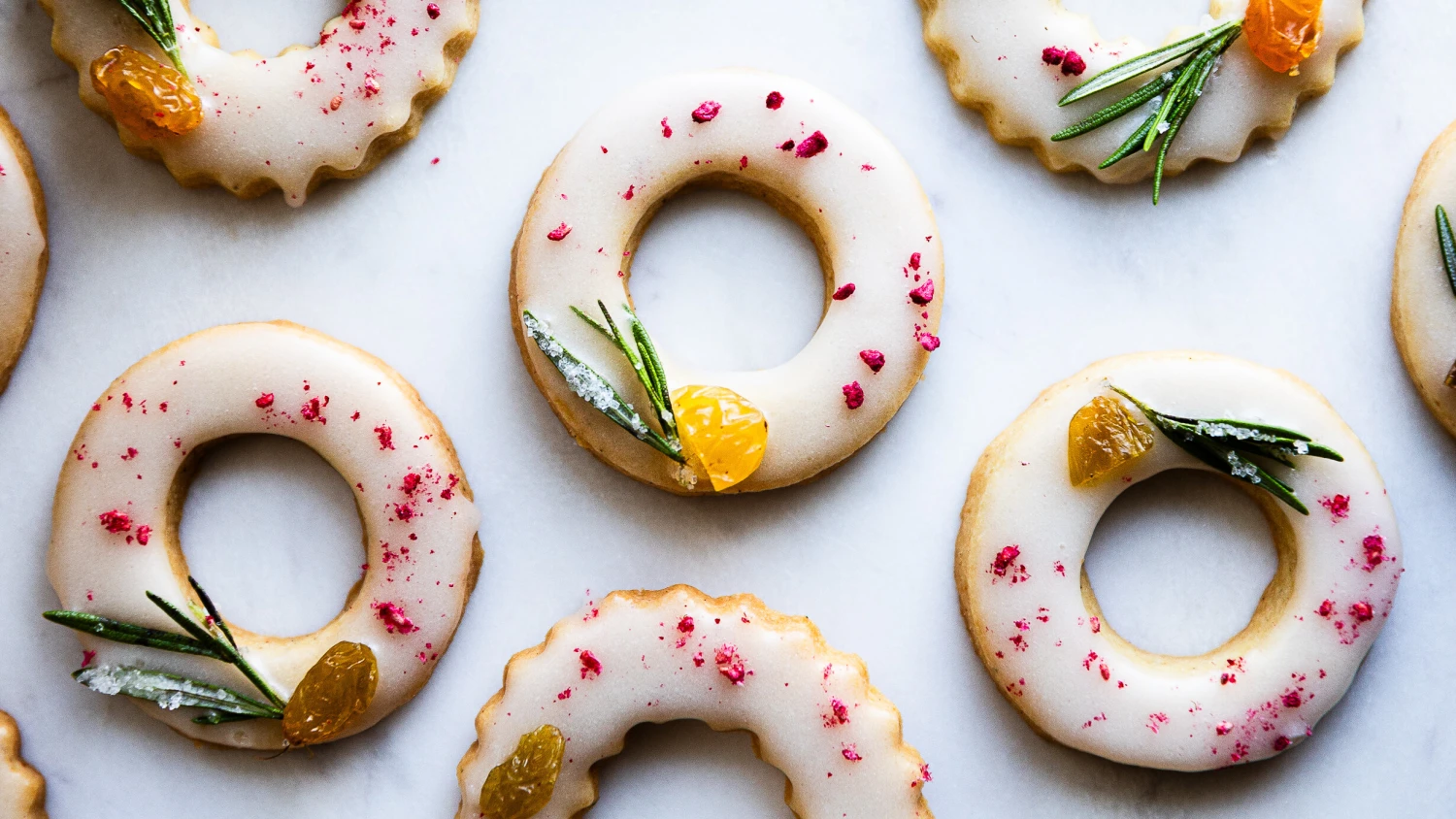Tři vrstvy bohaté chuti. Pařížské rohlíčky dělají den opravdu štědrý