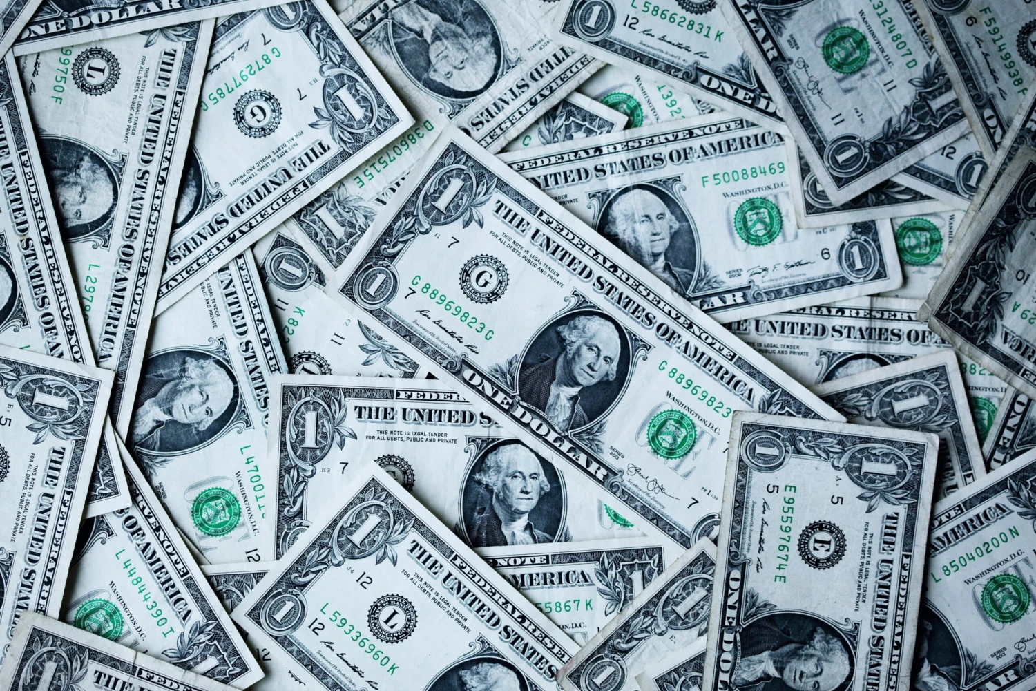 Americký veřejný dluh trhá rekordy. Poprvé překonal hranici 34 bilionů dolarů