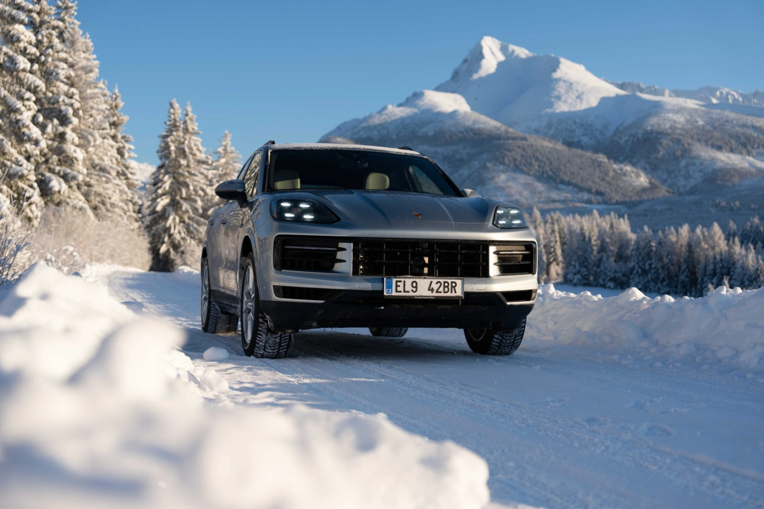 Usedlost pod Krivanem – Porsche Cayenne