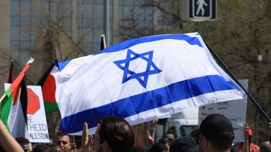 Konflikt v&nbsp;Izraeli: Likvidace zbraní jemenských povstalců a&nbsp;útěk Palestinců dál na jih