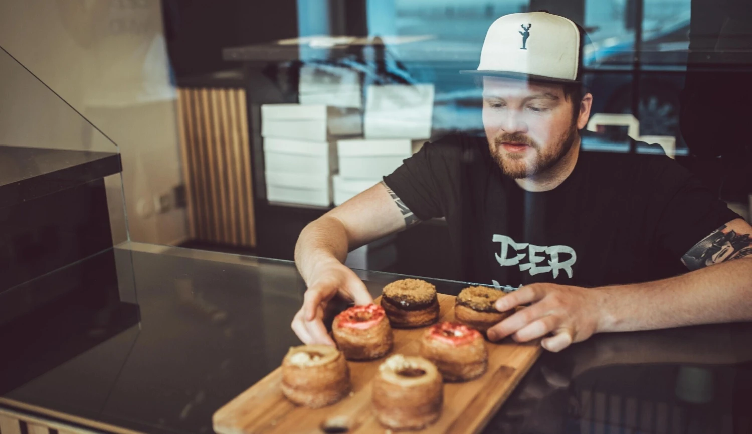 Rukavice jdou dolů. Oh Deer Bakery a její kroblihy se vrací na scénu