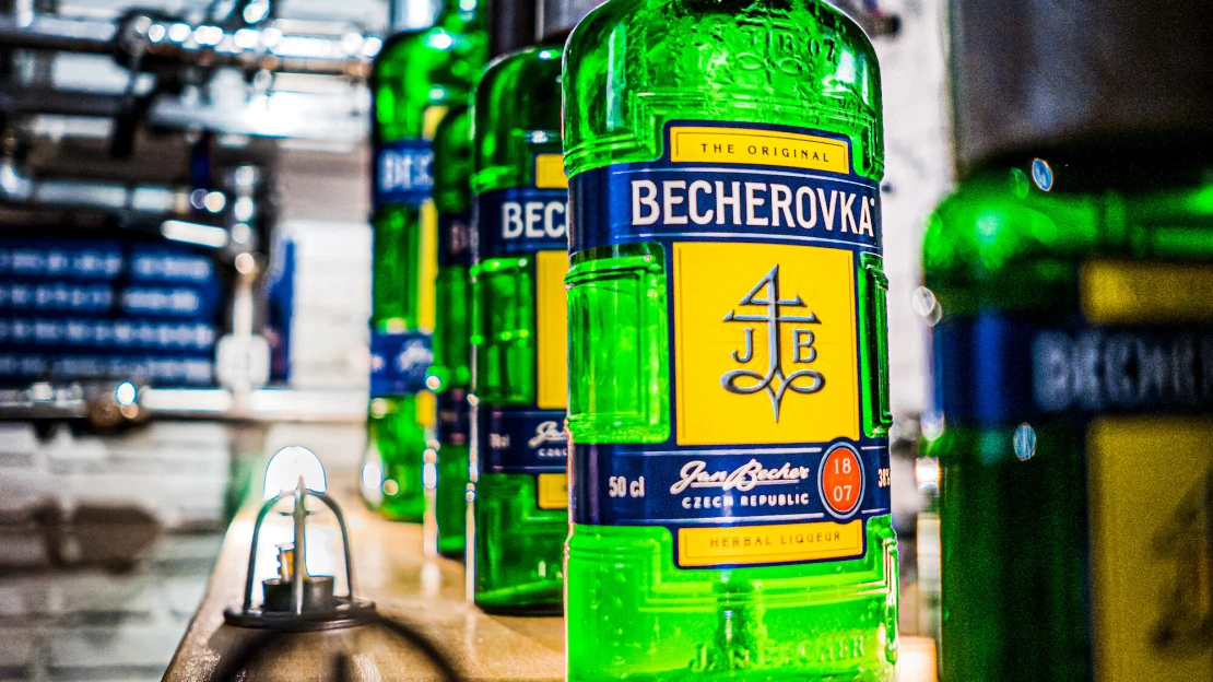 Becherovka v&nbsp;polských rukou. Od května bude patřit skupině Maspex