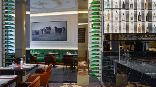 Meat & Bone Steakhouse. Nový gastronomický zážitek v&nbsp;historickém prostředí Karlových Varů