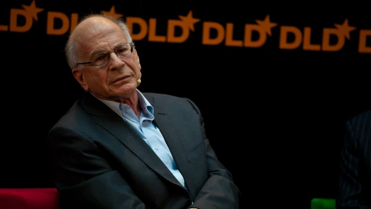 Zemřel Daniel Kahneman. Nositeli Nobelovy ceny za ekonomii bylo 90 let