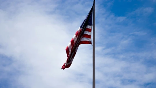 Ekonomika USA si po&nbsp;pandemii vede lépe než jiné země. Výrazně jí napomohli imigranti