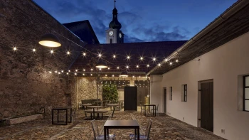 Penzion Just zrozený na just. S odvahou a české malosti navzdory