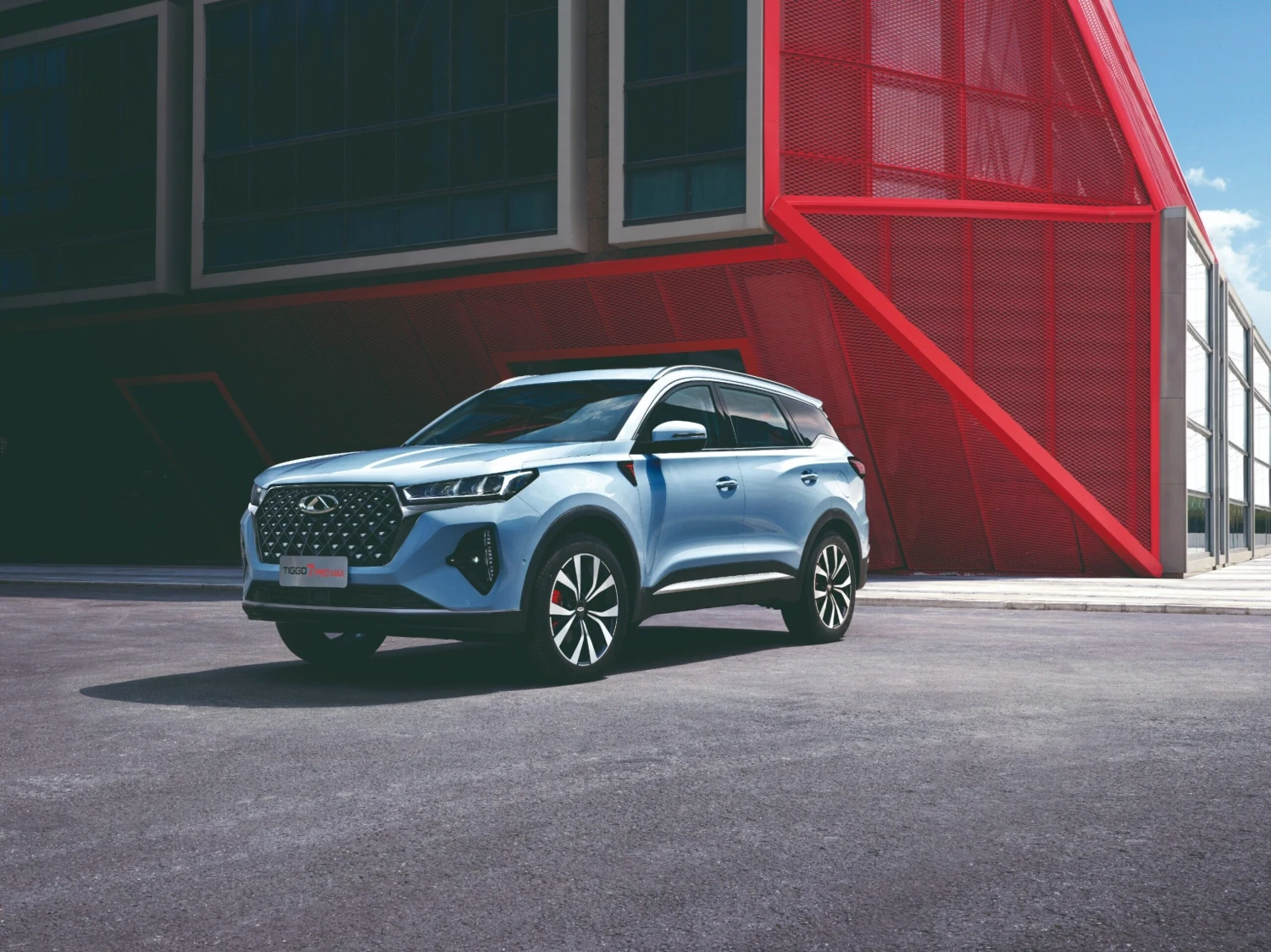 Čínská automobilka Chery míří do Evropy. Vyrábět bude v&nbsp;Barceloně