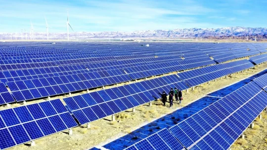 ČEZ postaví na Chomutovsku dvě fotovoltaické elektrárny. Jejich výkon překročí sto megawattů