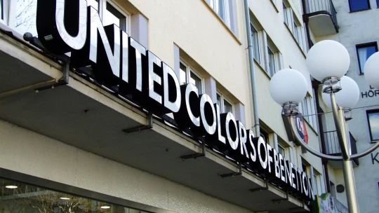 Benetton loni vykázal ztrátu 230 milionů eur. Teď plánuje restrukturalizaci