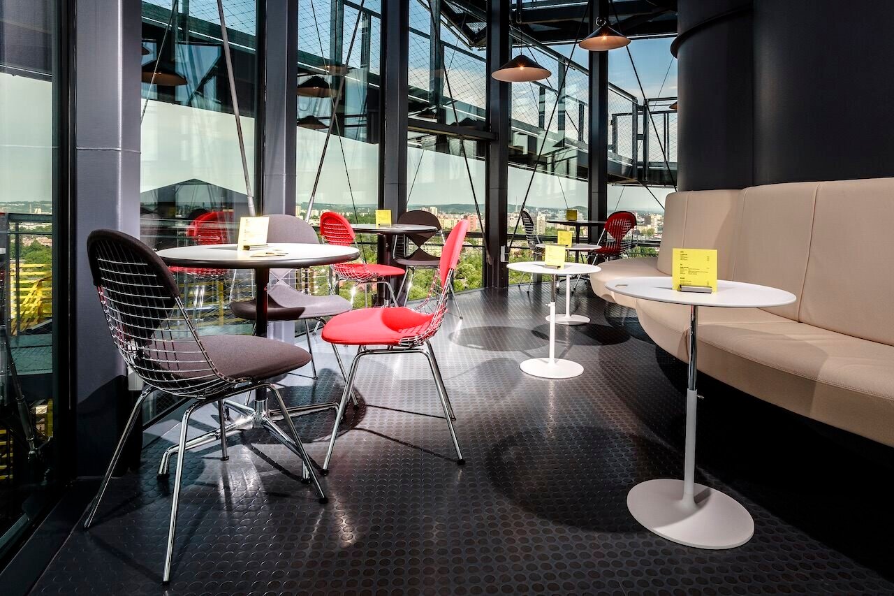 Bolt Cafe