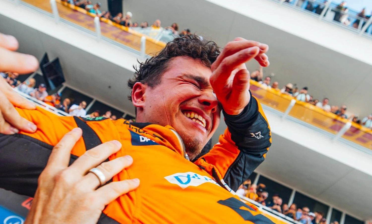 Skoro jako Chuck Norris. Lando Norris čekal dlouho, pak ale v F1 tvrdě udeřil
