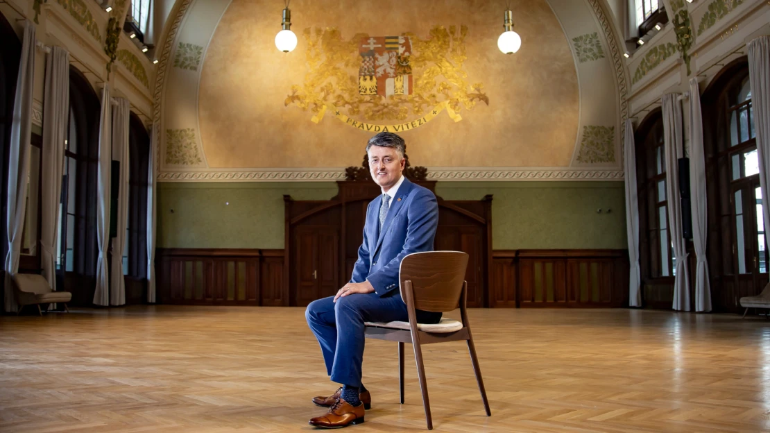 Škola investování. Kolik Jiří Svoboda ztratil na držení desítek milionů v trezoru?